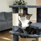 Arbre à chat Esprit Chat gris et beige avec poteaux recouverts de sisal et hamac confortable pour le jeu et la détente.