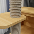 Arbre à chat Esprit Chat en bois clair avec poteau griffoir robuste entouré de corde en sisal naturel