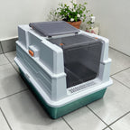 Grand bac à litière Esprit Chat en acier inoxydable avec couvercle gris et design moderne pour chat