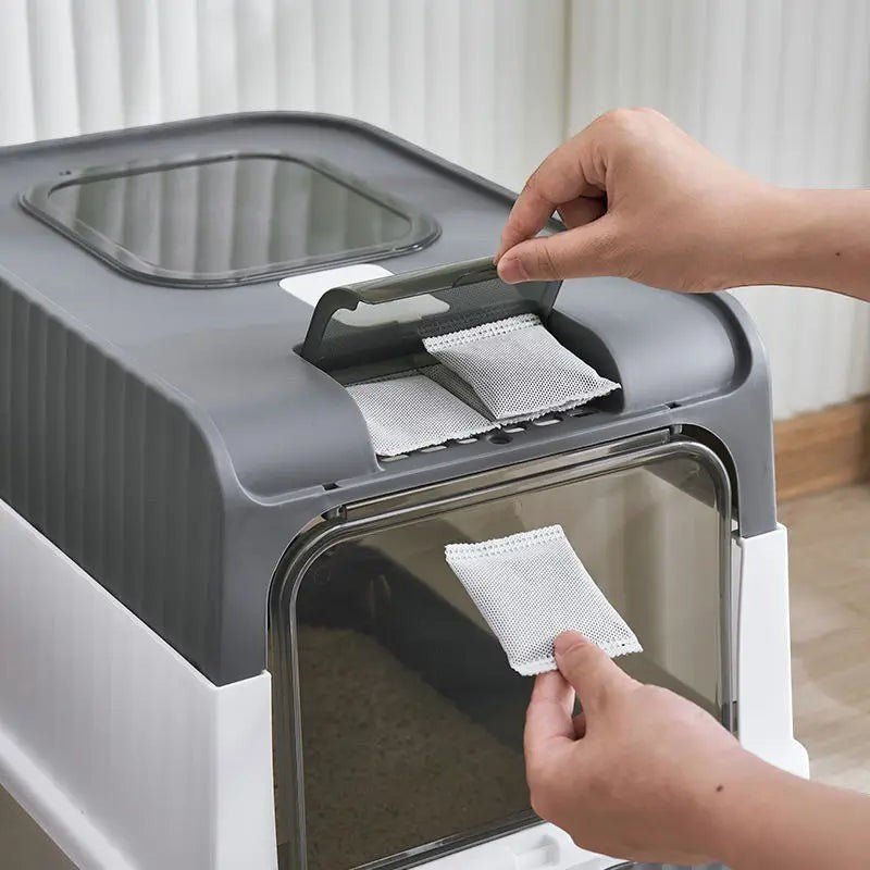Bac à litière Esprit Chat fermé en plastique gris et blanc avec filtre anti-odeur remplaçable pour chat