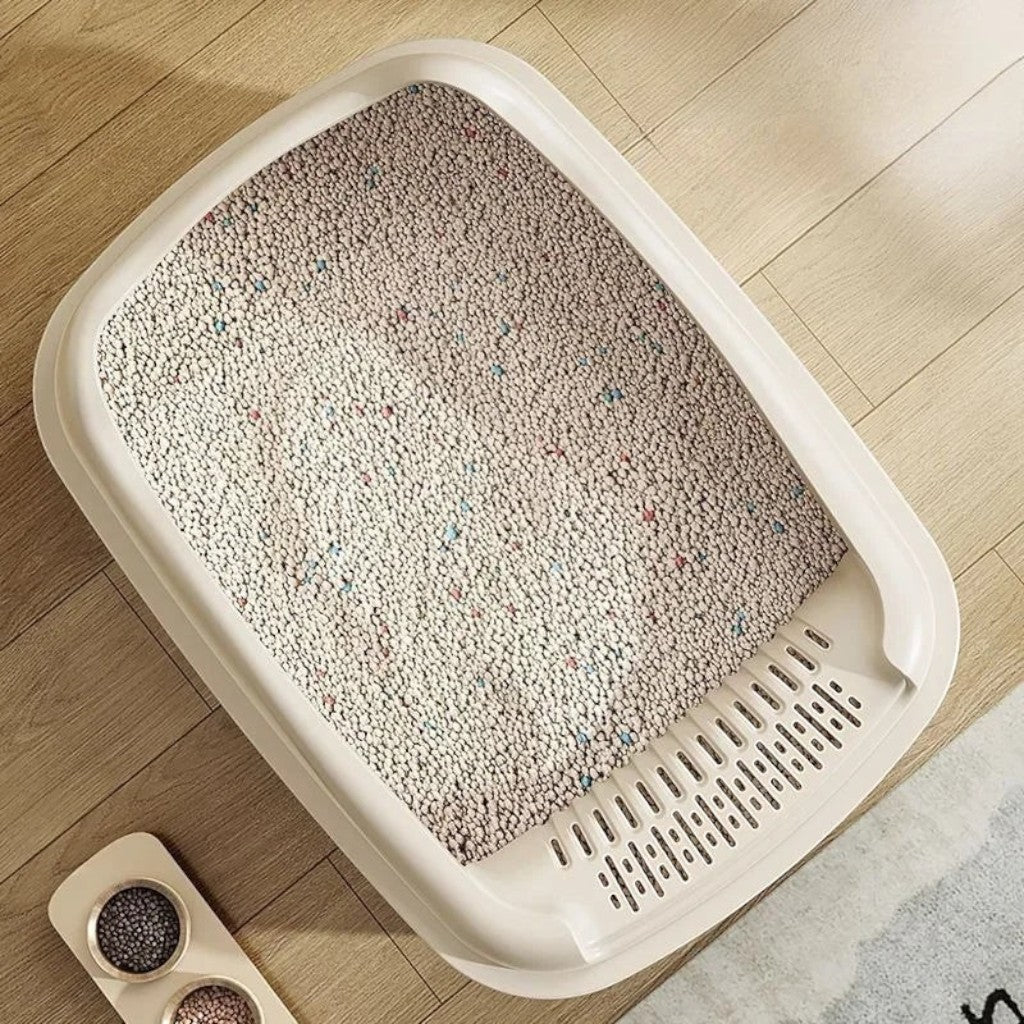 Bac à litière ouvert Esprit Chat en plastique beige avec bords hauts pour éviter les projections de litière