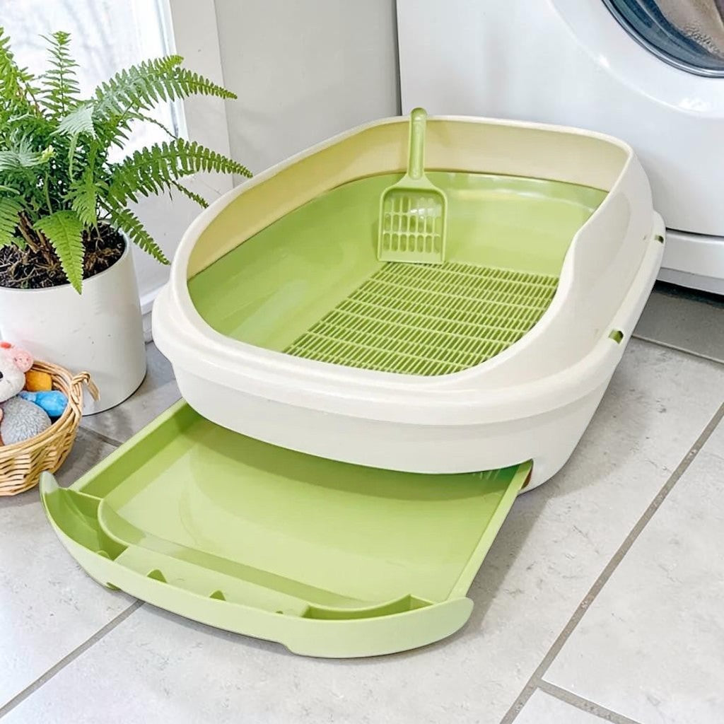 Bac à litière Esprit Chat semi-fermé vert et beige avec tiroir coulissant et pelle, idéal pour litière de bois
