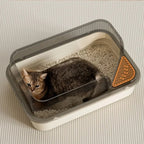 Bac à litière Esprit Chat XXL semi-fermé en plastique beige avec rebord anti-projection et chat à l'intérieur