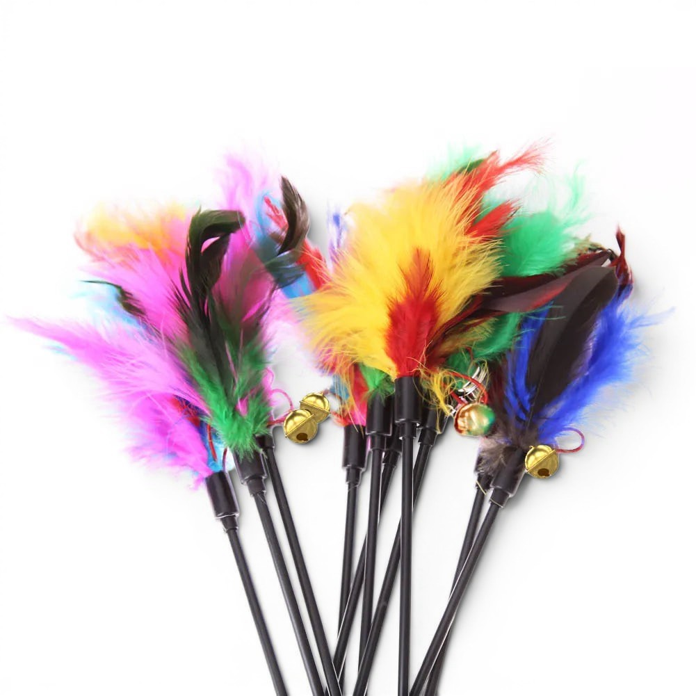 Lot de 5 baguettes interactives Esprit Chat avec plumes colorées et grelots pour stimuler l'instinct de chasse du chat