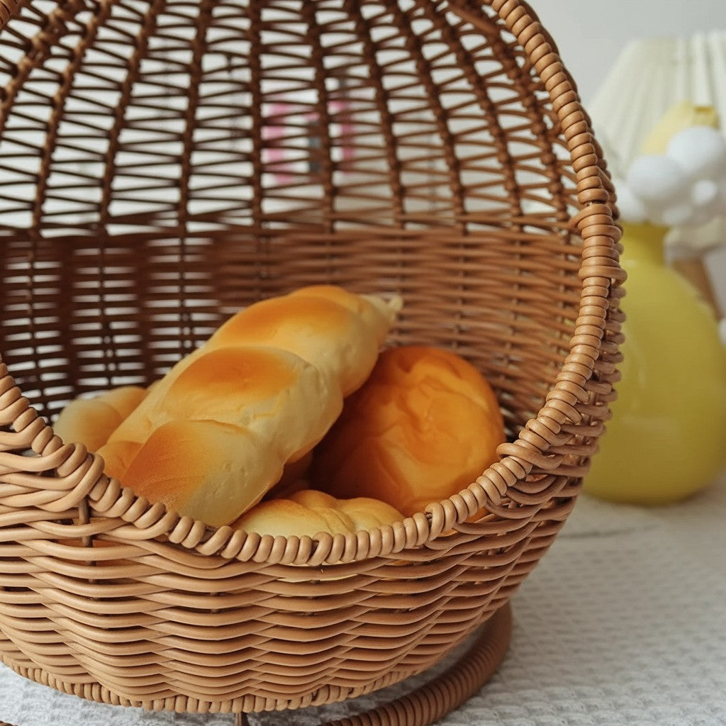 Balançoire ronde pour chat Esprit Chat en bambou tressé naturel avec des jouets en forme de pain à l'intérieur