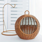 Balançoire ronde pour chat Esprit Chat en bambou tressé avec support métallique pour un couchage suspendu élégant