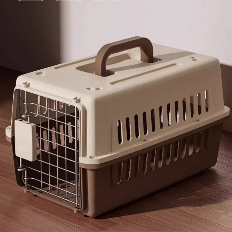 Caisse de transport Esprit Chat pour chat adulte en plastique beige et marron avec porte grillagée et poignée