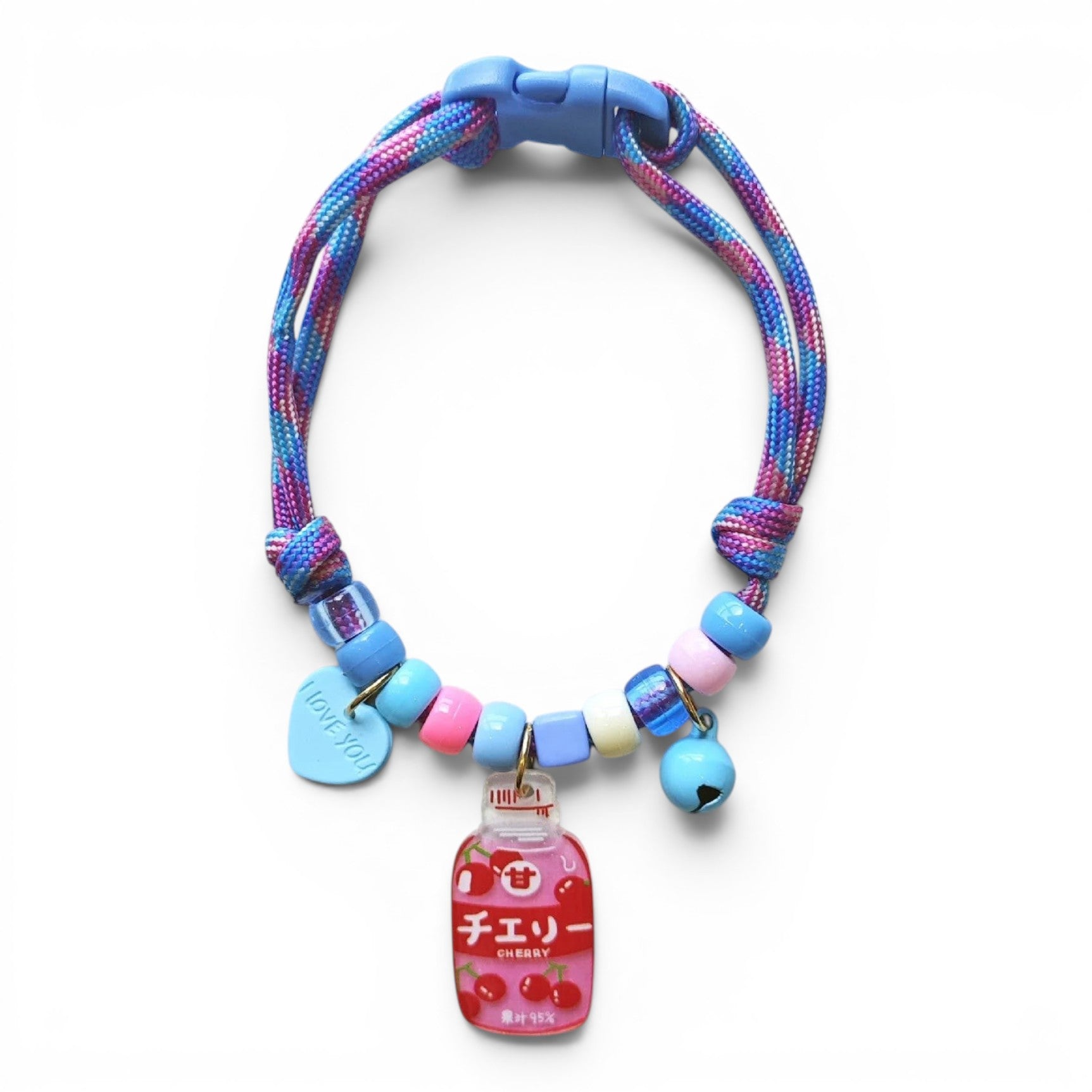 Collier pour chat Esprit Chat ajustable avec cordon tressé multicolore, perles, grelot et pendentif cerise