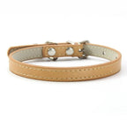 Collier pour chat Esprit Chat en cuir PU beige avec coutures apparentes et boucle réglable