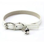 Collier pour chat Esprit Chat en cuir PU blanc avec boucle réglable et petite clochette argentée