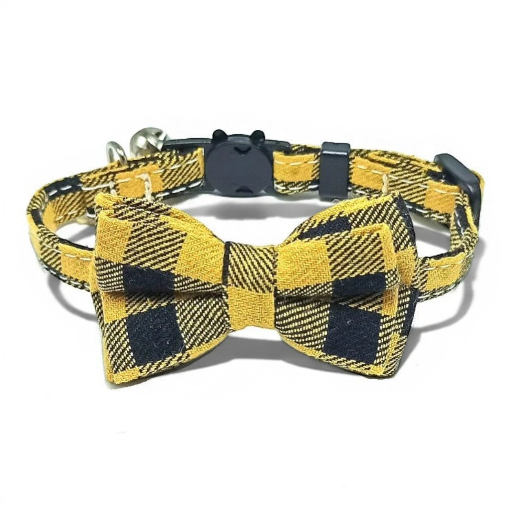 Collier pour chat Esprit Chat en coton jaune et noir à motif écossais avec nœud papillon et grelot