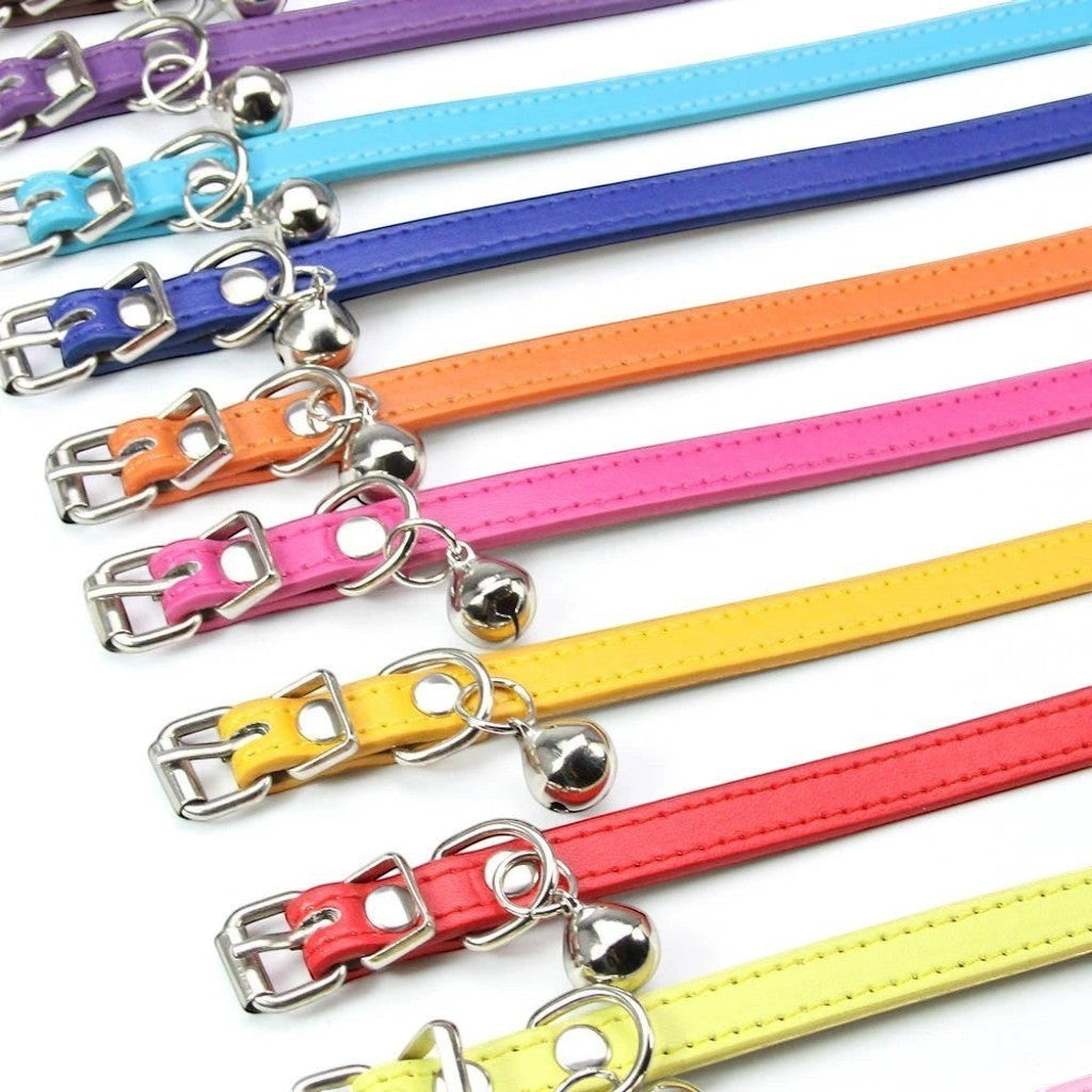 Colliers Esprit Chat en cuir PU coloré avec boucle réglable et petite clochette pour chat ou petit chien