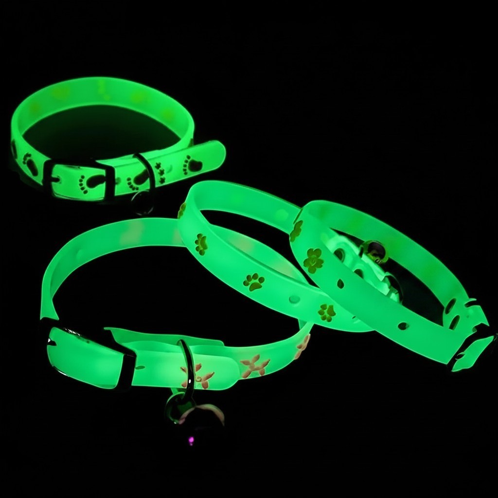 Colliers Esprit Chat fluorescents pour chat en silicone avec motifs de pattes et clochette, visibles dans le noir