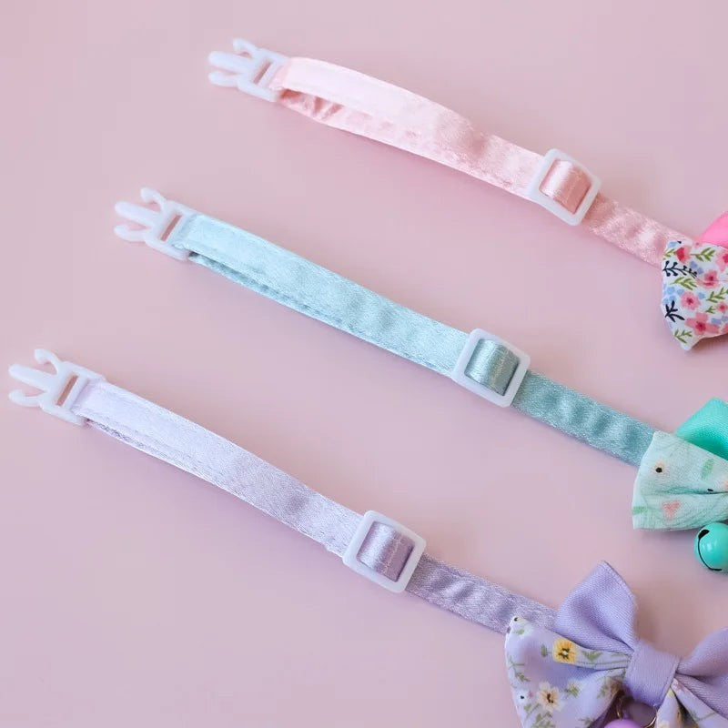 Colliers Esprit Chat réglables en polyester avec nœud papillon floral et clochette pour chat ou petit chien