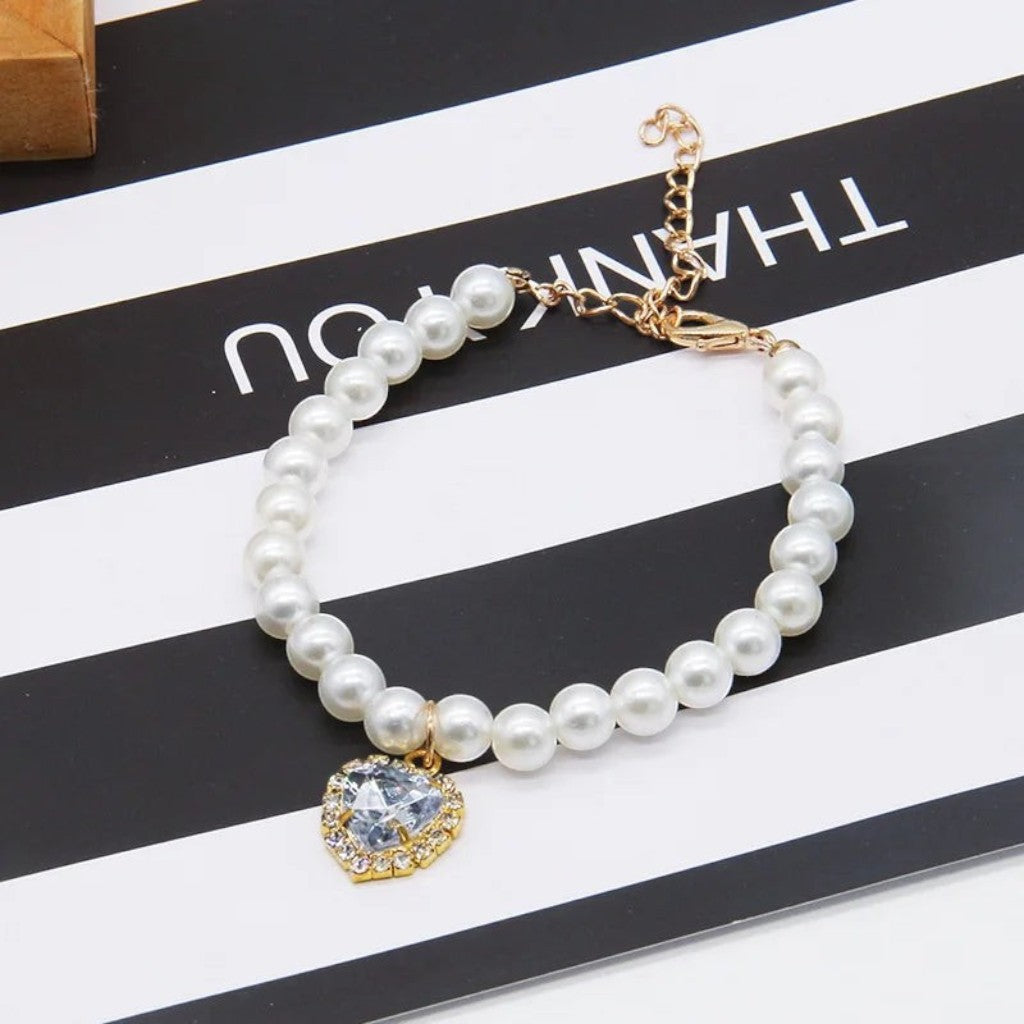 Collier de perles Esprit Chat pour chat avec pendentif en cristal en forme de cœur, élégant et ajustable.