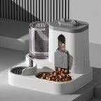 Distributeur automatique de nourriture et eau Esprit Chat en plastique gris et blanc pour animaux