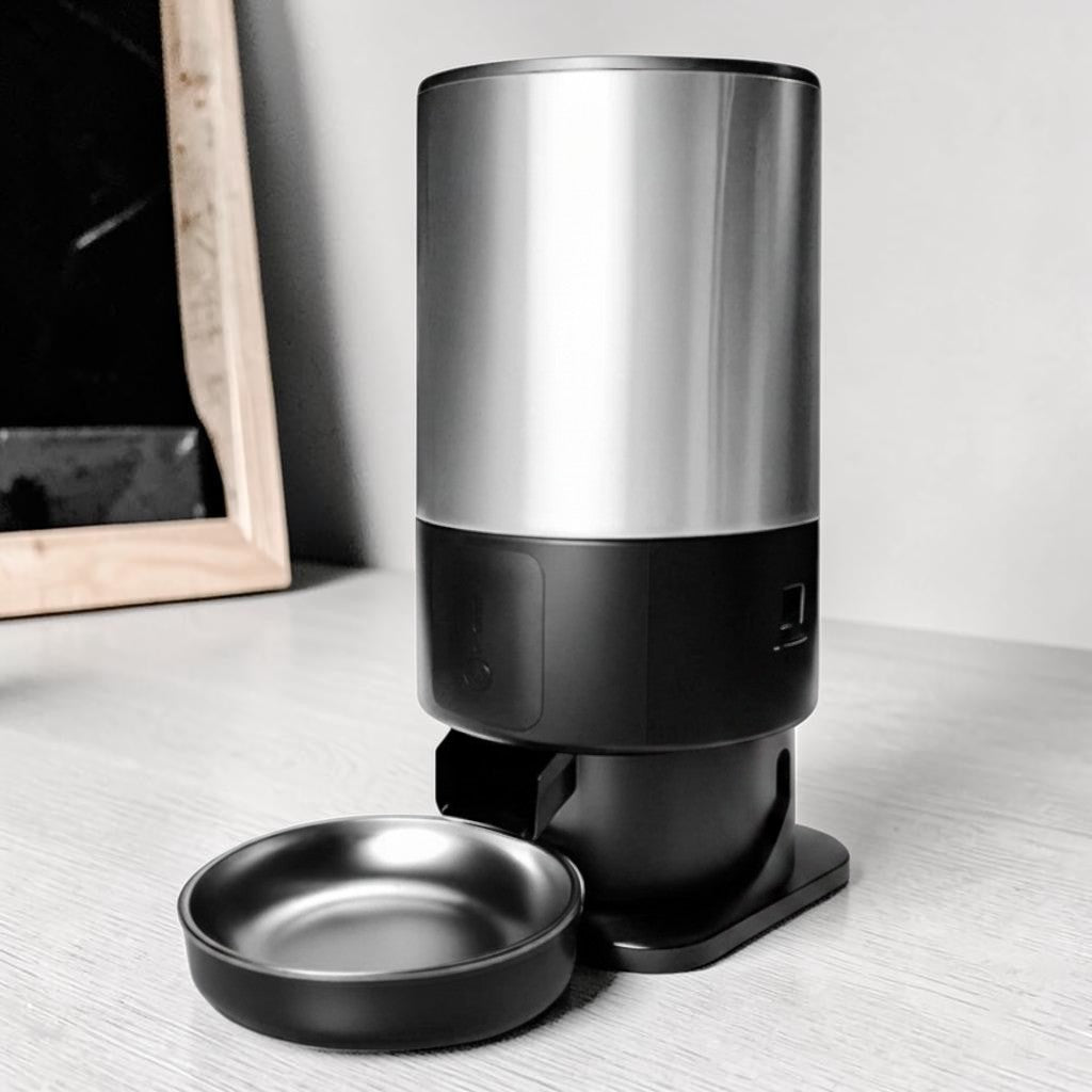 Distributeur automatique de croquettes Esprit Chat cylindrique en acier inoxydable et plastique noir
