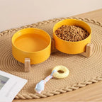 Double bol surélevé Esprit Chat en céramique jaune avec support en bois pour chat ou petit chien