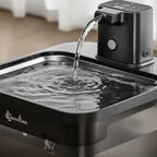 Fontaine à eau automatique Esprit Chat en acier inoxydable noir avec jet d'eau pour chat