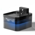 Fontaine à eau automatique Esprit Chat en plastique noir avec réservoir bleu illuminé et bec verseur.
