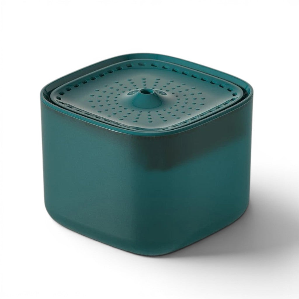 Fontaine à eau pour chat Esprit Chat en plastique blanc avec distributeur d'eau et grille perforée.
