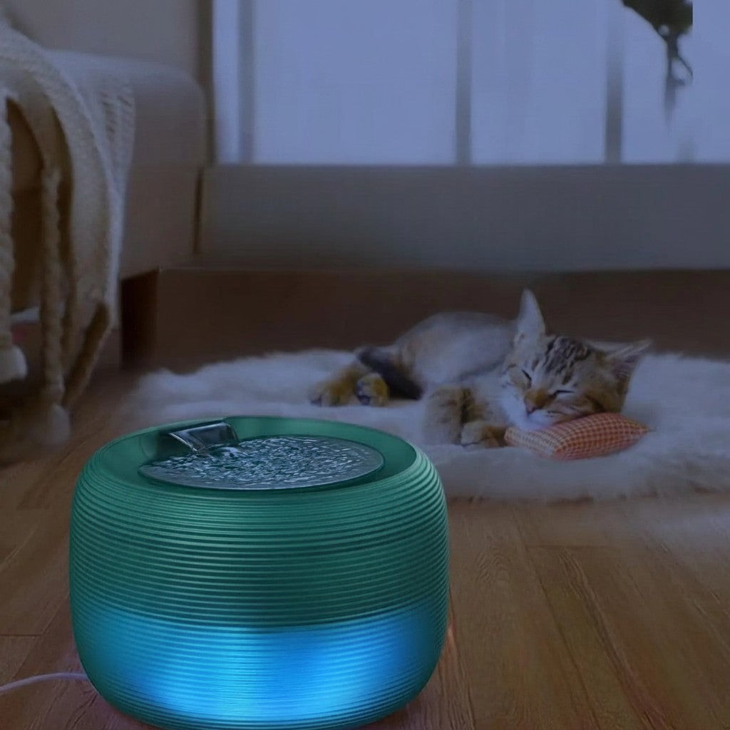 Fontaine à eau pour chat Esprit Chat, ultra silencieuse, en plastique vert avec éclairage LED bleu, 2,5 L