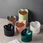 Gamelle Esprit Chat en forme de coeur en céramique inclinée pour une alimentation confortable et ergonomique
