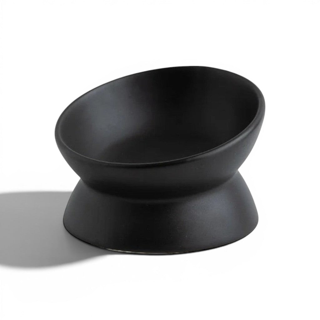 Gamelle inclinée Esprit Chat en céramique noire pour chat, design ergonomique surélevé