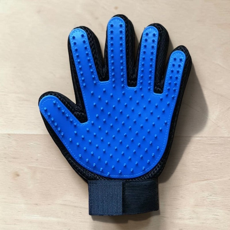 Gant de toilettage Esprit Chat bleu en maille et TPR avec picots souples pour masser et brosser les poils de chat