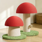 Griffoir pour chat Esprit Chat en forme de champignon rouge et blanc en sisal naturel avec base verte stable