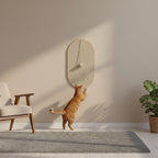 Griffoir mural Esprit Chat en bois naturel avec balle suspendue, pour chat
