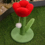 Griffoir pour chat Esprit Chat en forme de tulipe rouge avec poteau en sisal vert et pompon suspendu