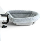 Hamac pour chat Esprit Chat en fausse fourrure douce grise, se fixant au bord d'un bureau pour un gain de place.