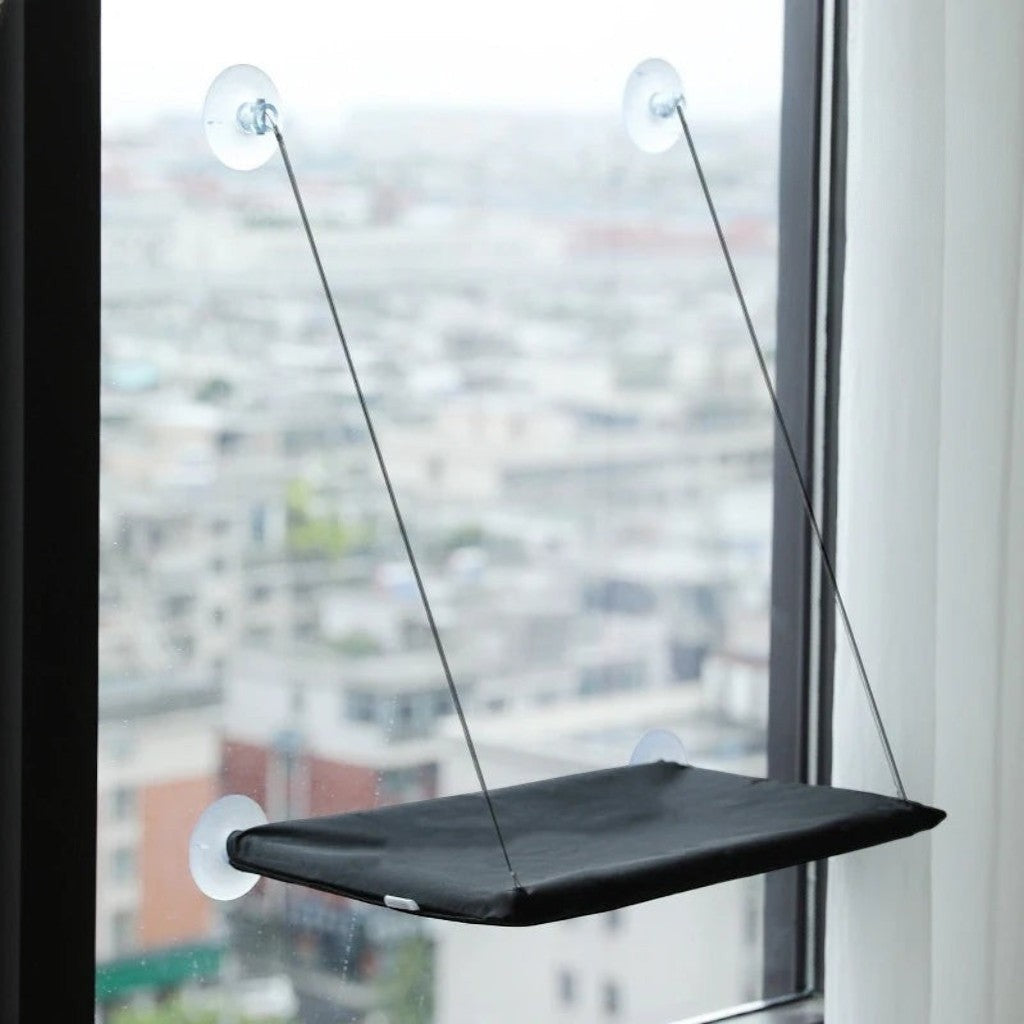 Hamac de fenêtre Esprit Chat noir en suédine respirante avec ventouses robustes pour le repos de votre félin