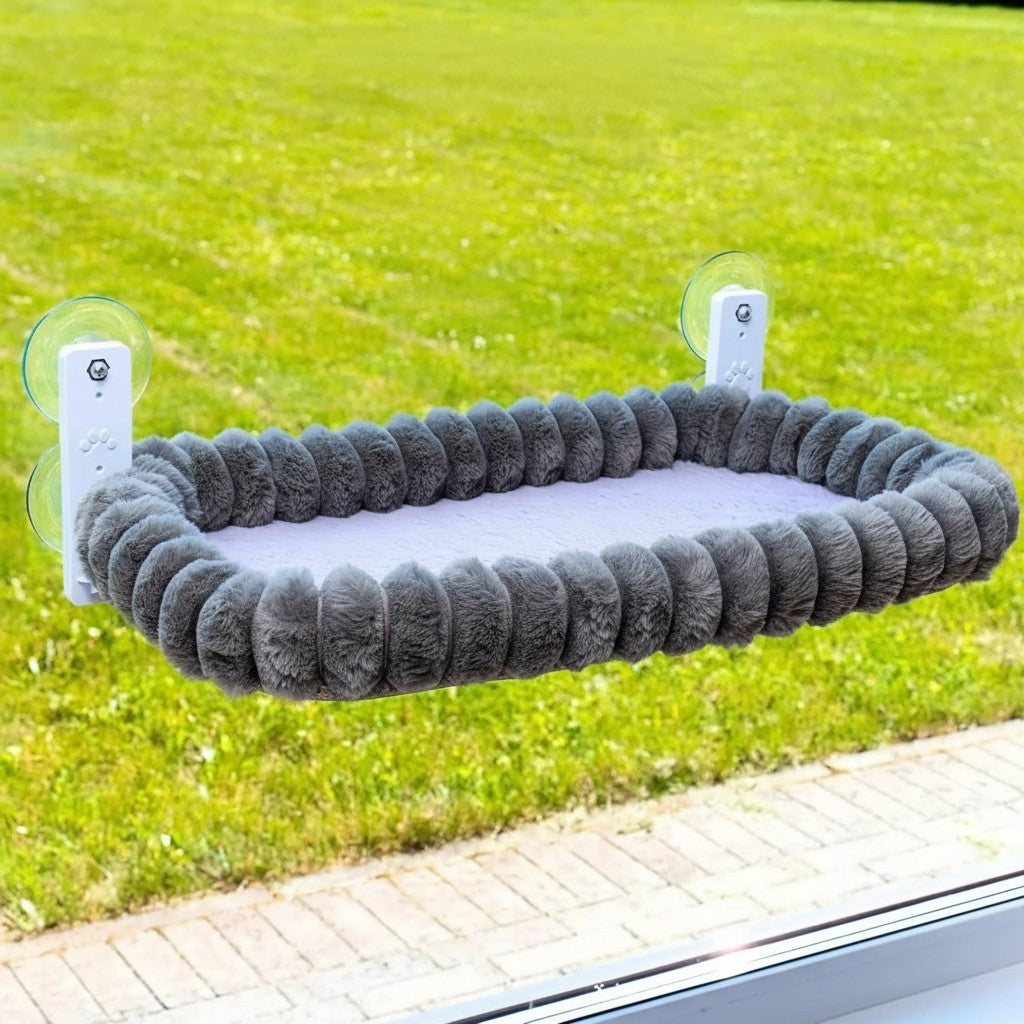 Hamac de fenêtre Esprit Chat en peluche grise avec ventouses robustes pour le repos et le bain de soleil des chats