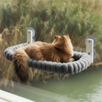 Hamac de fenêtre Esprit Chat en peluche grise avec ventouses robustes pour le repos et le bain de soleil du chat