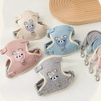 Harnais Esprit Chat en polyester avec motif ours pour chat, disponible en plusieurs couleurs pastel avec laisse assortie