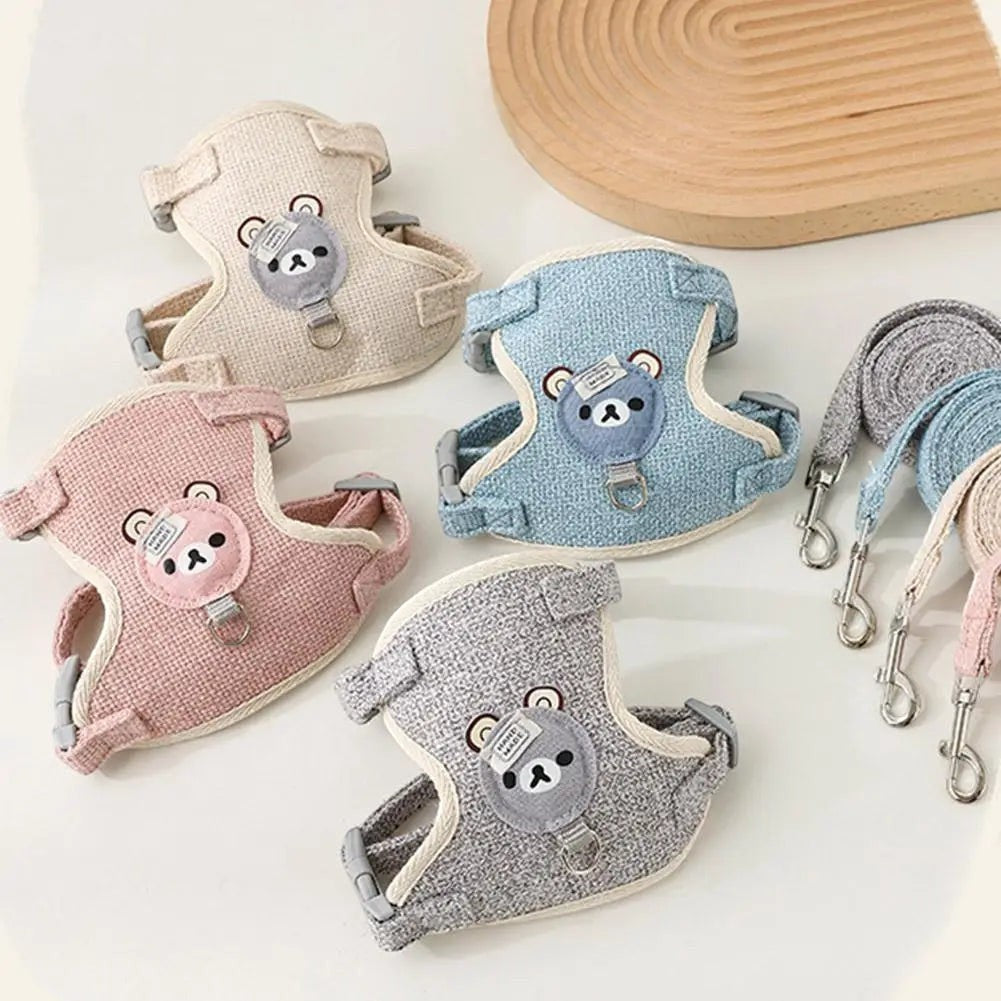 Harnais Esprit Chat en polyester avec motif ours pour chat, disponible en plusieurs couleurs pastel avec laisse assortie