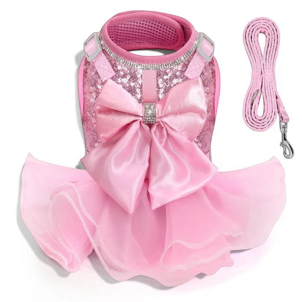Harnais robe rose Esprit Chat avec sequins, nœud papillon en soie et laisse assortie pour petit chien ou chat.