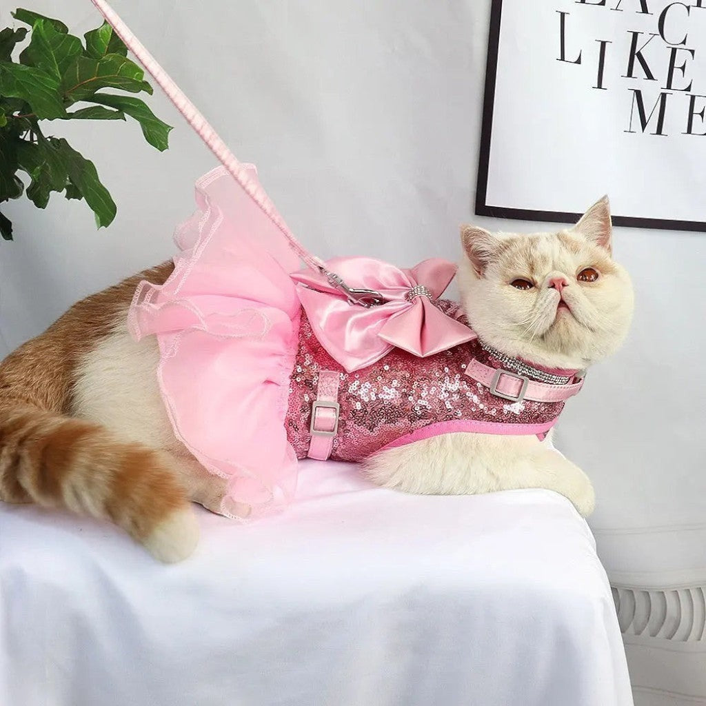 Harnais Esprit Chat rose à sequins avec tutu et nœud papillon pour chat ou petit chien