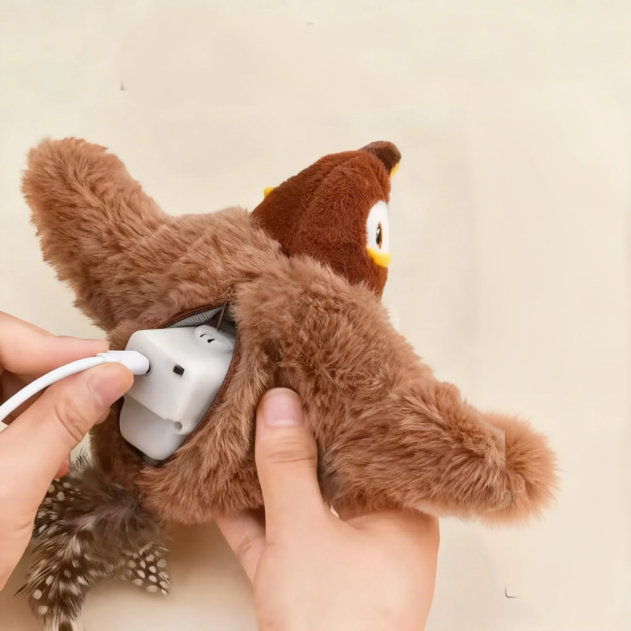 Jouet interactif Esprit Chat en forme d'oiseau en peluche marron rechargeable par USB pour stimuler votre chat