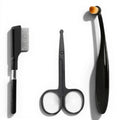 Kit de toilettage Esprit Chat comprenant un peigne, des ciseaux à bout rond et une brosse de précision noirs