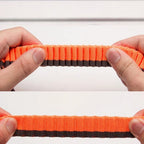 Laisse élastique Esprit Chat orange et noire en nylon extensible pour chat, vue rapprochée de la texture