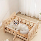 Lit pour chat Esprit Chat en bois naturel avec coussin, style petite villa pour chat adulte