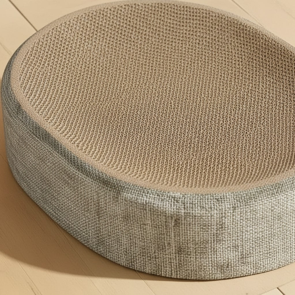 Lit griffoir Esprit Chat ovale en sisal beige avec bordure en tissu texturé pour le repos et le griffage des chats