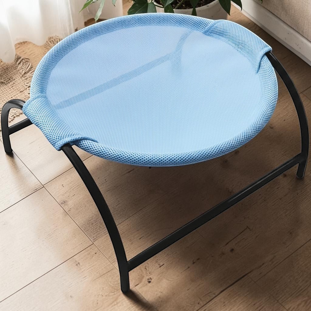 Lit hamac Esprit Chat bleu en maille respirante avec structure en métal noir pour le confort des chats