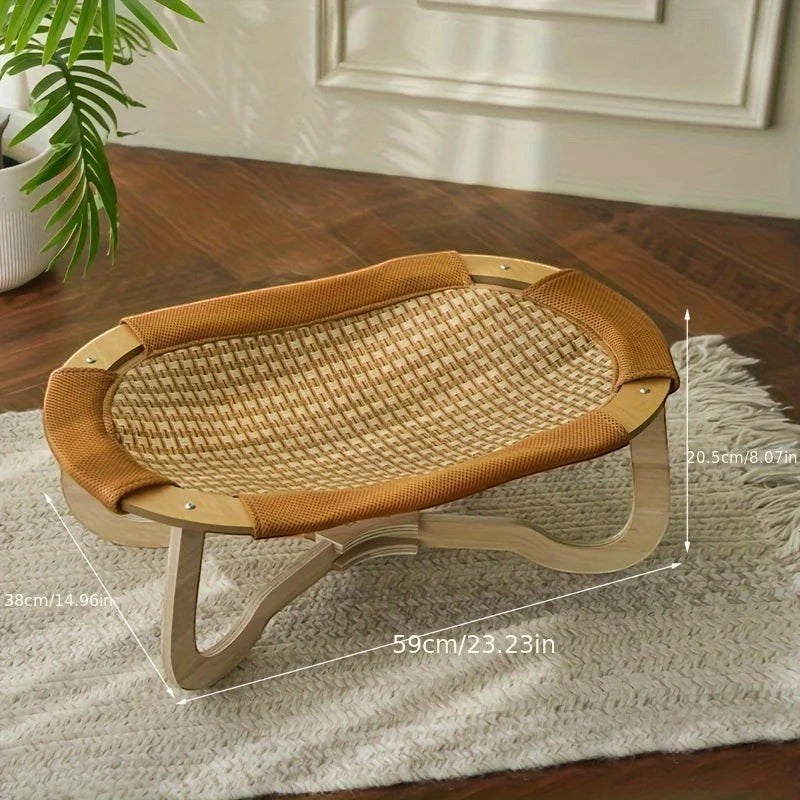 Lit rafraîchissant pour chat Esprit Chat en bois avec surface en rotin tressé et bordure marron, design surélevé