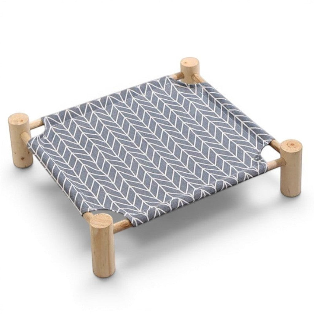 Lit en hauteur Esprit Chat avec cadre en bois et toile grise à motif chevrons pour le confort de votre animal
