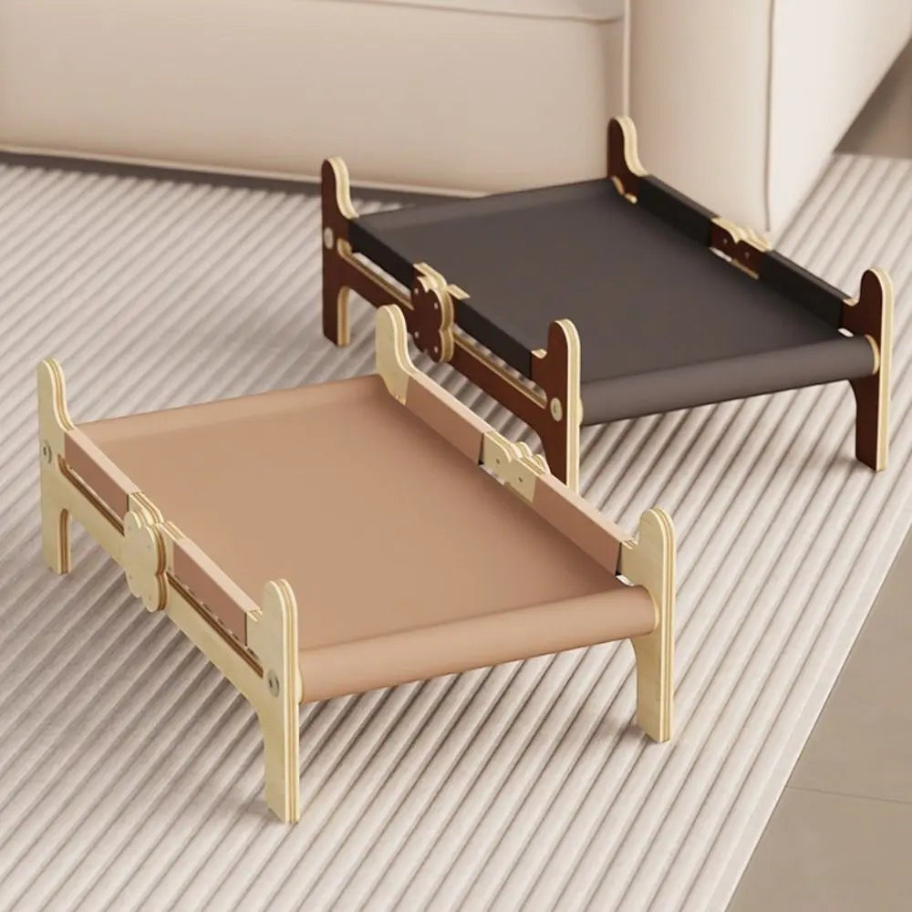 Lit pour chat Esprit Chat surélevé en bois avec tissu technique beige et marron pour un confort optimal