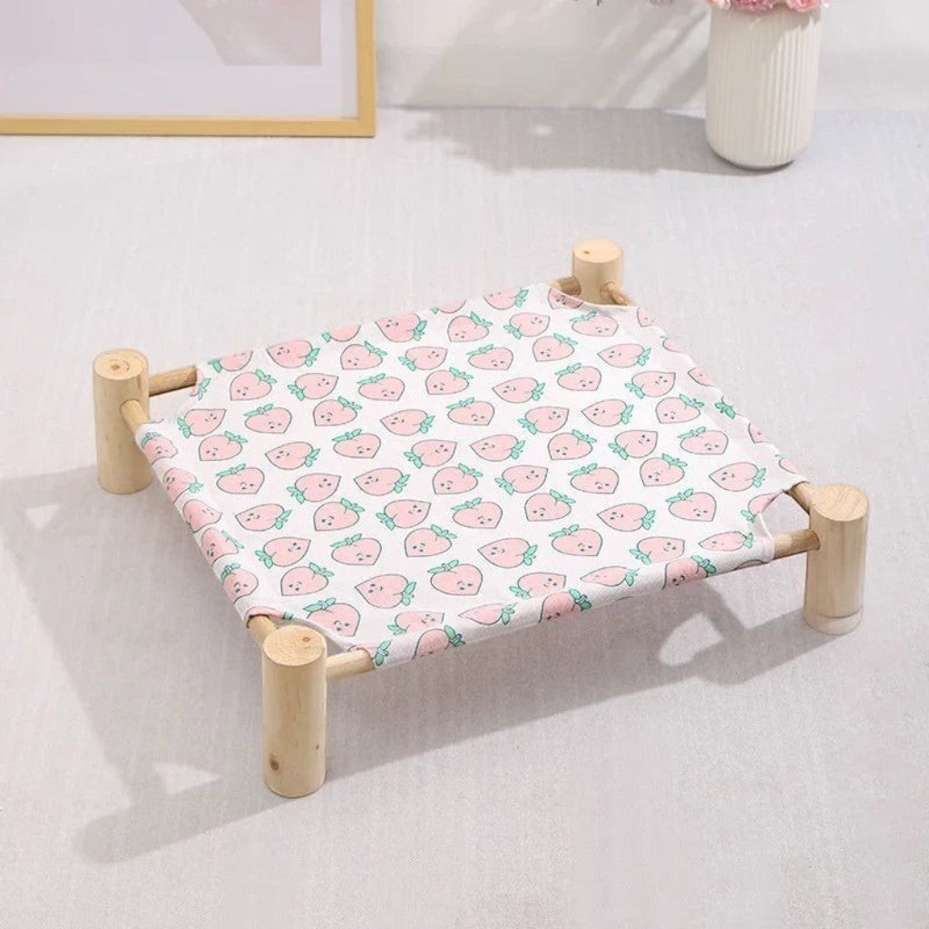 Lit surélevé Esprit Chat avec cadre en bois et toile respirante à motif de petites pêches roses pour chat ou chien